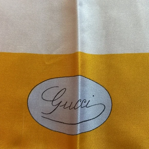 New in box vintage multicolored Gucci silk scarf - Picture 9 of 16